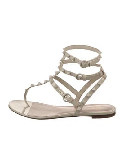 Pre-owned Valentino Garavani Rockstud Accents Leather Gladiator Sandals In Neutral