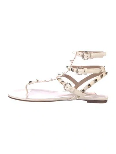 Pre-owned Valentino Garavani Rockstud Accents Leather Gladiator Sandals In Neutral