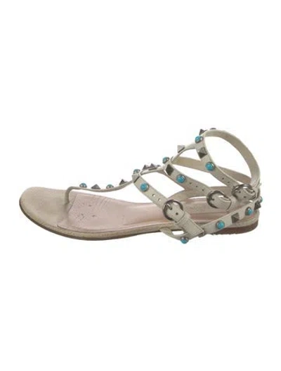 Pre-owned Valentino Garavani Rockstud Accents Leather Gladiator Sandals In Neutral