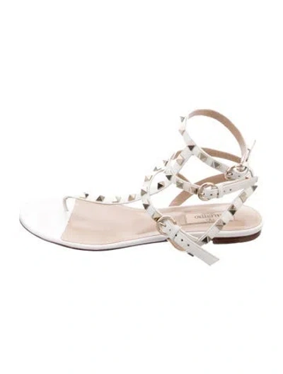 Pre-owned Valentino Garavani Rockstud Accents Leather Gladiator Sandals In Neutrals
