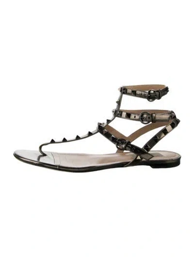 Pre-owned Valentino Garavani Rockstud Accents Leather Gladiator Sandals In Silver
