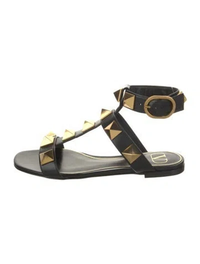 Pre-owned Valentino Garavani Rockstud Accents Leather Gladiator Sandals W/ Tags In Black