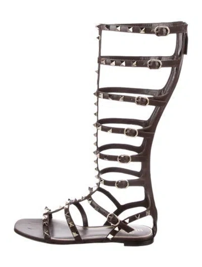 Pre-owned Valentino Garavani Rockstud Accents Leather Gladiator Sandals W/ Tags In Brown