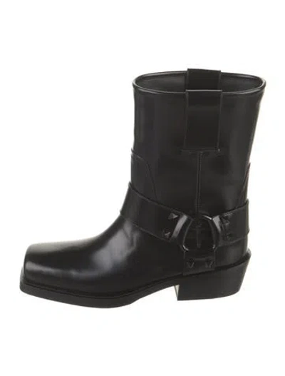 Pre-owned Valentino Garavani Rockstud Accents Leather Moto Boots W/ Tags In Black