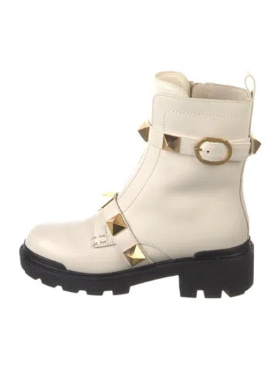 Pre-owned Valentino Garavani Rockstud Accents Leather Moto Boots W/ Tags In Neutral