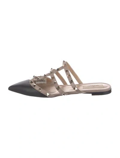 Pre-owned Valentino Garavani Rockstud Accents Leather Mules In Black