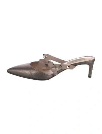 Pre-owned Valentino Garavani Rockstud Accents Leather Mules In Black
