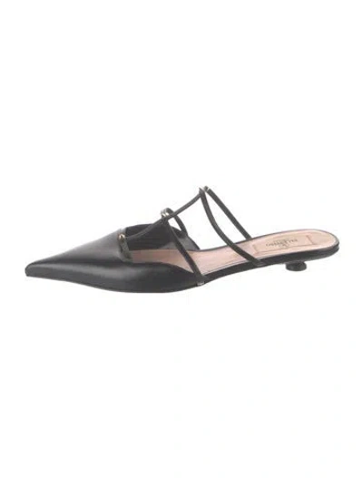 Pre-owned Valentino Garavani Rockstud Accents Leather Mules In Black