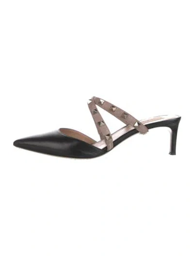 Pre-owned Valentino Garavani Rockstud Accents Leather Mules In Black
