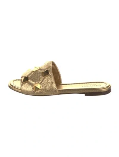 Pre-owned Valentino Garavani Rockstud Accents Leather Mules In Gold/metallic