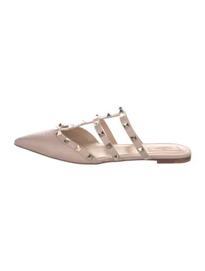 Pre-owned Valentino Garavani Rockstud Accents Leather Mules In Neutral