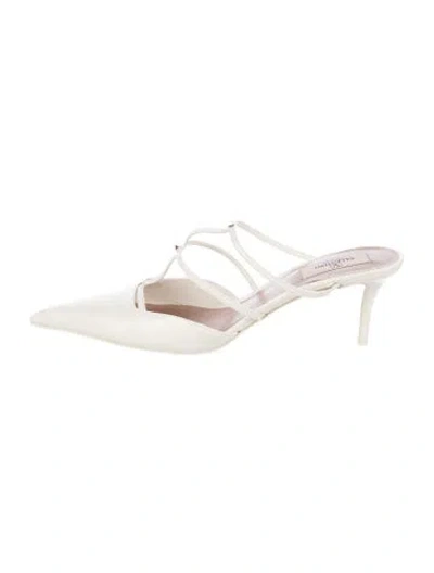 Pre-owned Valentino Garavani Rockstud Accents Leather Mules In Neutral