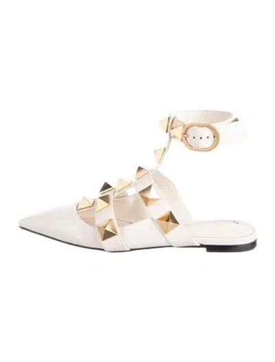 Pre-owned Valentino Garavani Rockstud Accents Leather Mules In Neutral