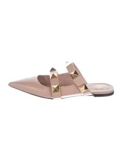 Pre-owned Valentino Garavani Rockstud Accents Leather Mules In Neutrals