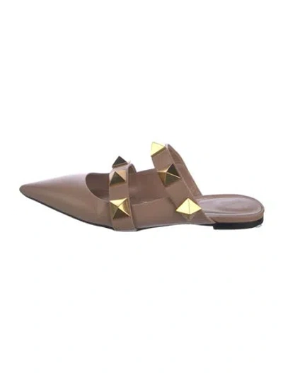Pre-owned Valentino Garavani Rockstud Accents Leather Mules In Neutrals