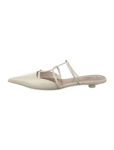 Pre-owned Valentino Garavani Rockstud Accents Leather Mules In White