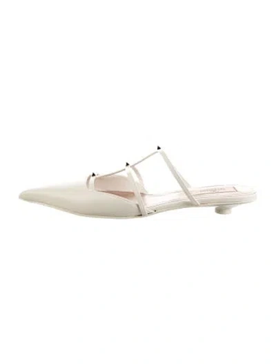 Pre-owned Valentino Garavani Rockstud Accents Leather Mules In White