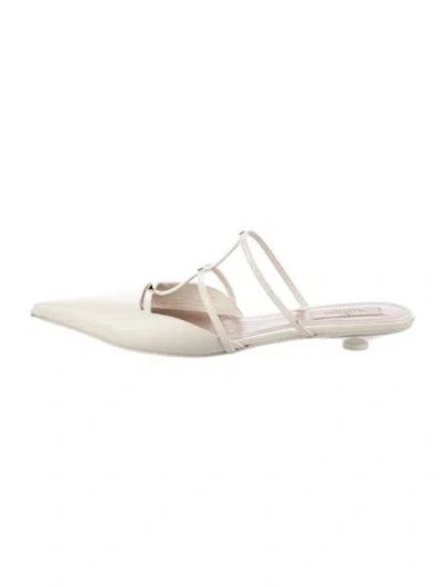 Pre-owned Valentino Garavani Rockstud Accents Leather Mules In White