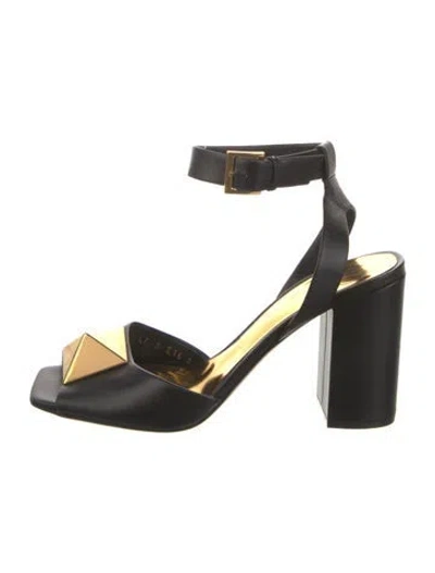 Pre-owned Valentino Garavani Rockstud Accents Leather Sandals In Black