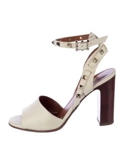 Pre-owned Valentino Garavani Rockstud Accents Leather Sandals In White