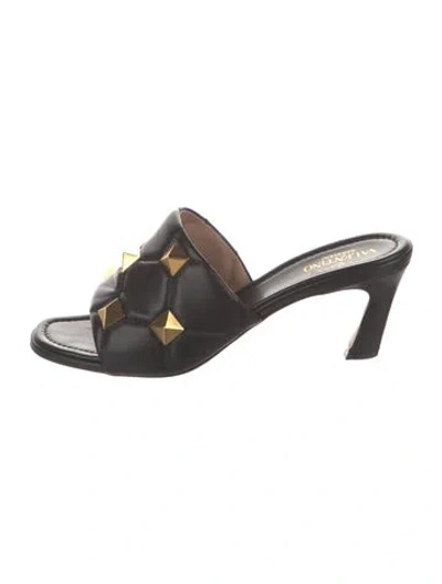 Pre-owned Valentino Garavani Rockstud Accents Leather Slides In Black