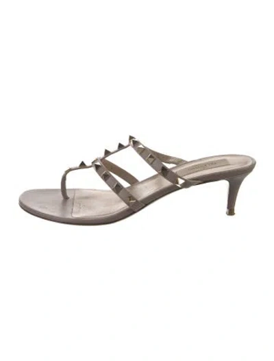 Pre-owned Valentino Garavani Rockstud Accents Leather Slides In Black