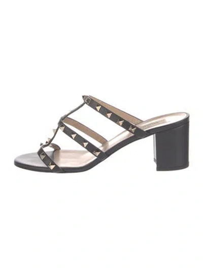 Pre-owned Valentino Garavani Rockstud Accents Leather Slides In Black
