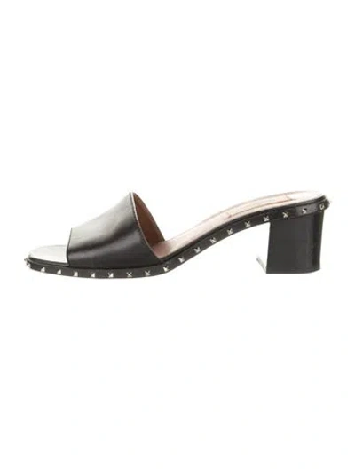 Pre-owned Valentino Garavani Rockstud Accents Leather Slides In Black