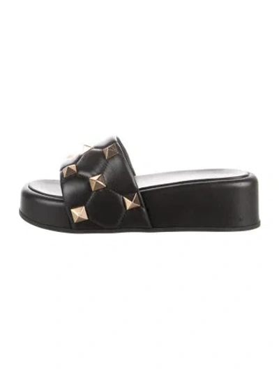 Pre-owned Valentino Garavani Rockstud Accents Leather Slides In Black