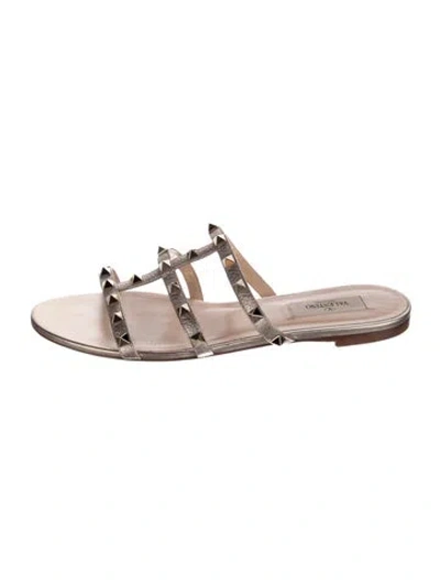 Pre-owned Valentino Garavani Rockstud Accents Leather Slides In Metallic/neutrals
