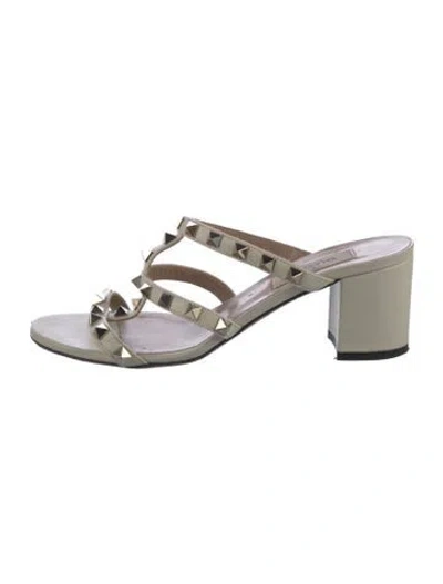 Pre-owned Valentino Garavani Rockstud Accents Leather Slides In Neutral