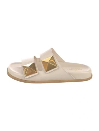 Pre-owned Valentino Garavani Rockstud Accents Leather Slides In Neutral