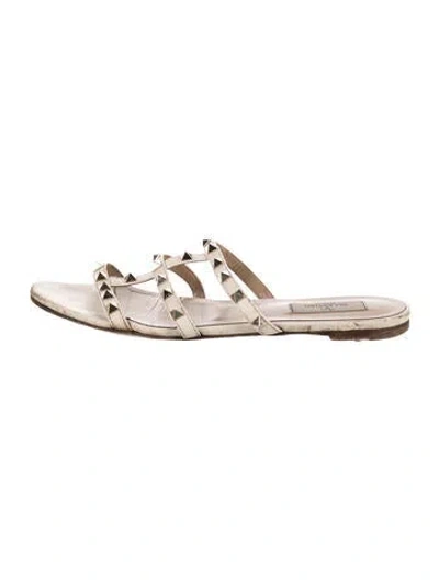 Pre-owned Valentino Garavani Rockstud Accents Leather Slides In Neutral