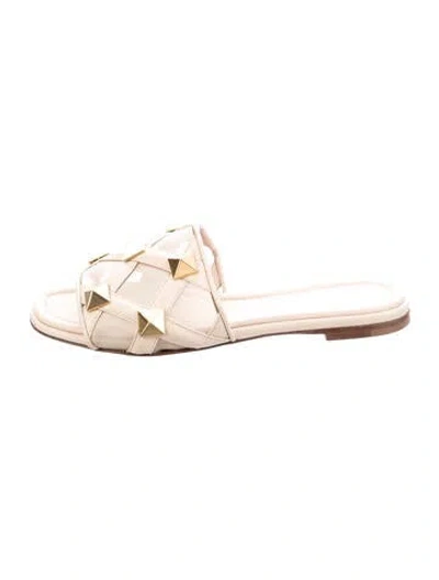 Pre-owned Valentino Garavani Rockstud Accents Leather Slides In Neutral
