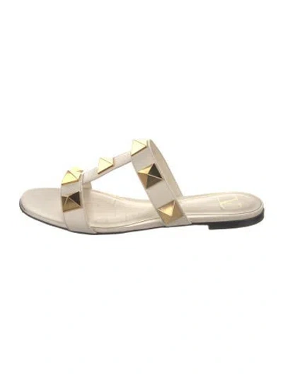 Pre-owned Valentino Garavani Rockstud Accents Leather Slides In Neutral