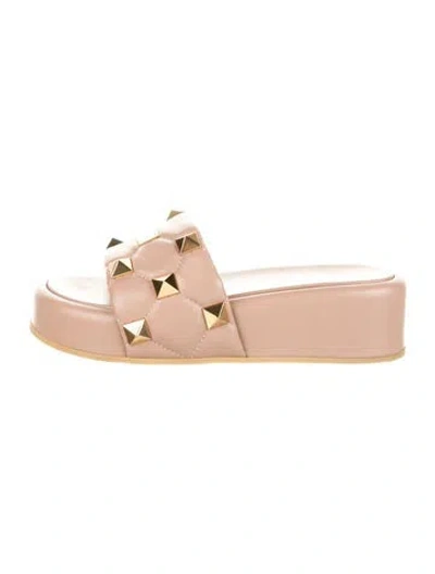 Pre-owned Valentino Garavani Rockstud Accents Leather Slides In Neutral
