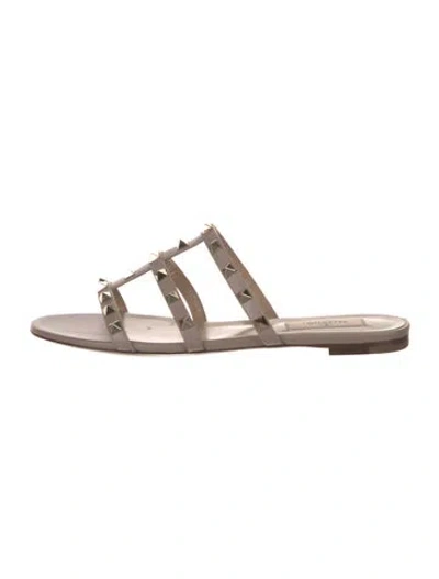 Pre-owned Valentino Garavani Rockstud Accents Leather Slides In Neutrals
