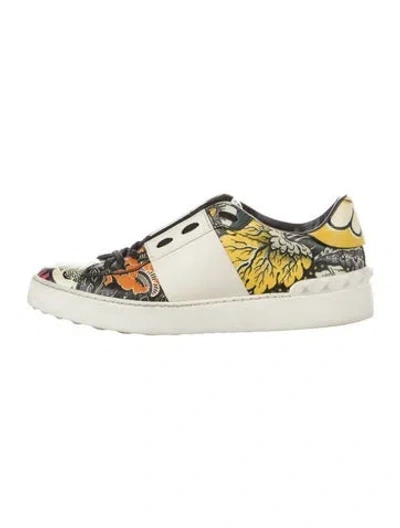 Pre-owned Valentino Garavani Rockstud Accents Leather Sneakers In Black