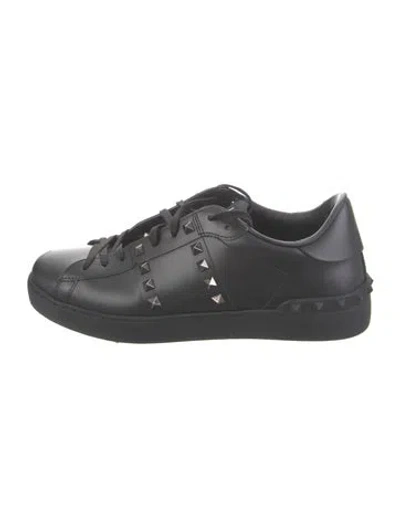 Pre-owned Valentino Garavani Rockstud Accents Leather Sneakers In Black