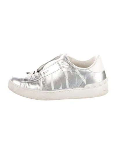 Pre-owned Valentino Garavani Rockstud Accents Leather Sneakers In Multi