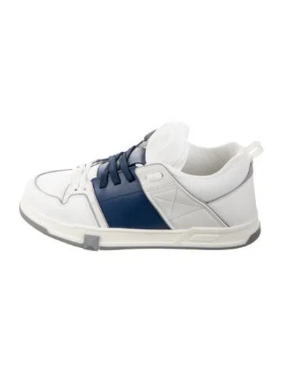 Pre-owned Valentino Garavani Rockstud Accents Leather Sneakers W/ Tags In White