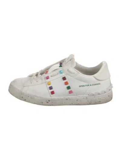 Pre-owned Valentino Garavani Rockstud Accents Leather Sneakers In White