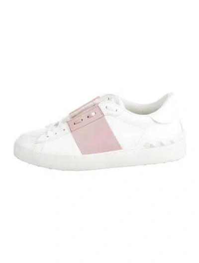 Pre-owned Valentino Garavani Rockstud Accents Leather Sneakers In White