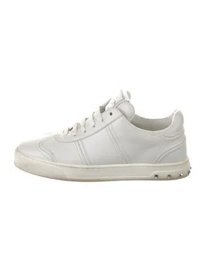 Pre-owned Valentino Garavani Rockstud Accents Leather Sneakers In White