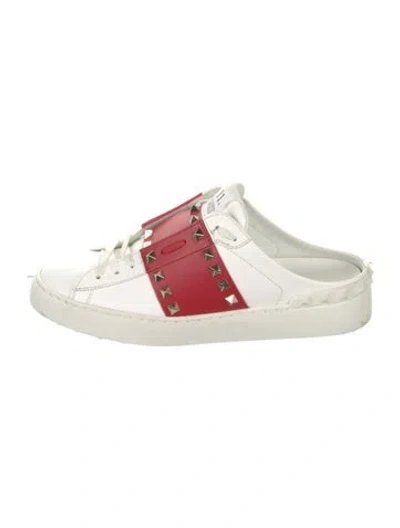Pre-owned Valentino Garavani Rockstud Accents Leather Sneakers In White