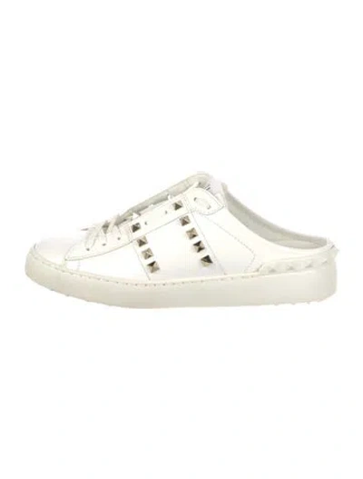 Pre-owned Valentino Garavani Rockstud Accents Leather Sneakers In White