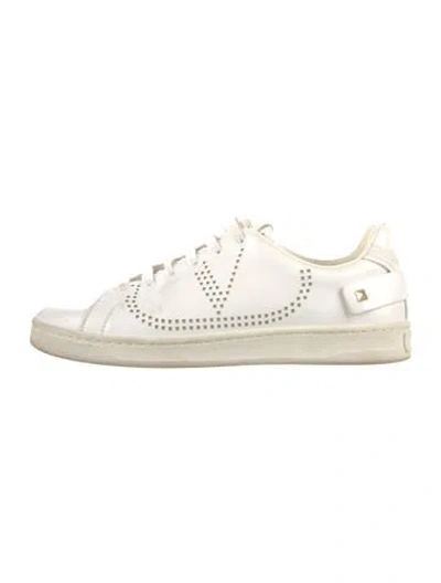 Pre-owned Valentino Garavani Rockstud Accents Leather Sneakers In White