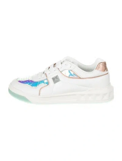 Pre-owned Valentino Garavani Rockstud Accents Leather Sneakers In White