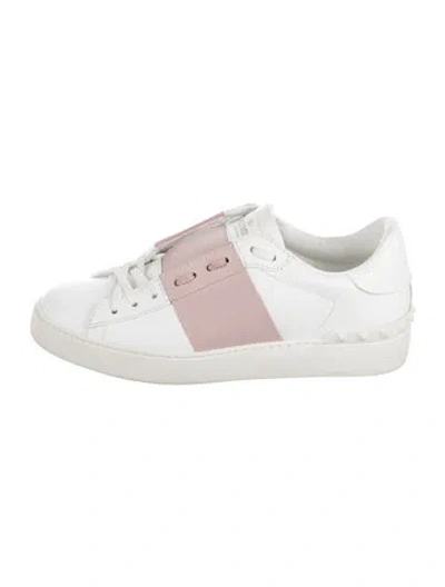 Pre-owned Valentino Garavani Rockstud Accents Leather Sneakers In White
