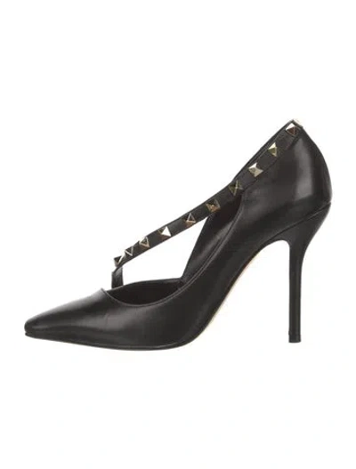 Pre-owned Valentino Garavani Rockstud Accents Leather T-strap Pumps In Black